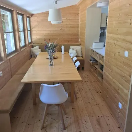 Eda Domek alpejski *